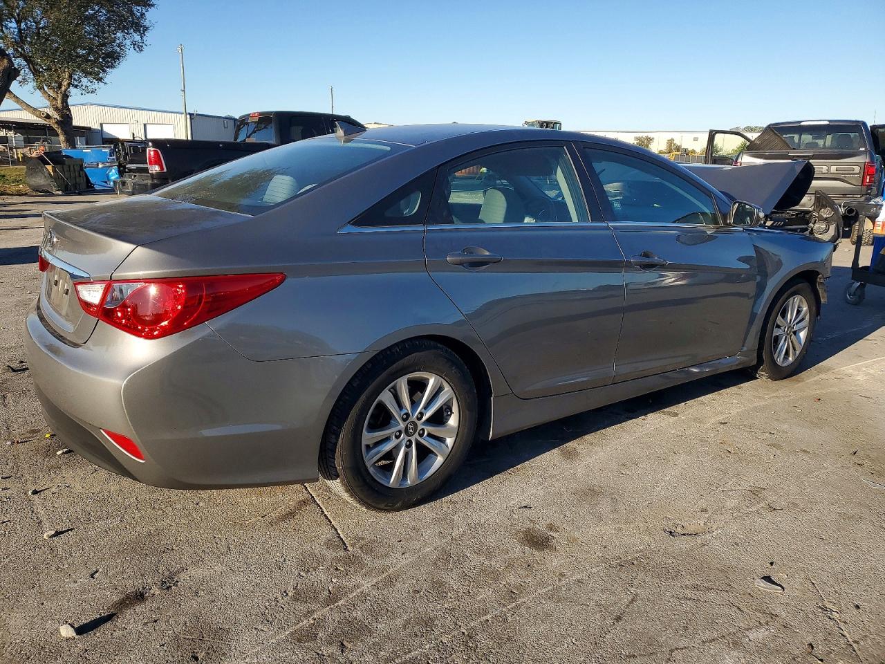 2014 HYUNDAI SONATA GLS photo 3