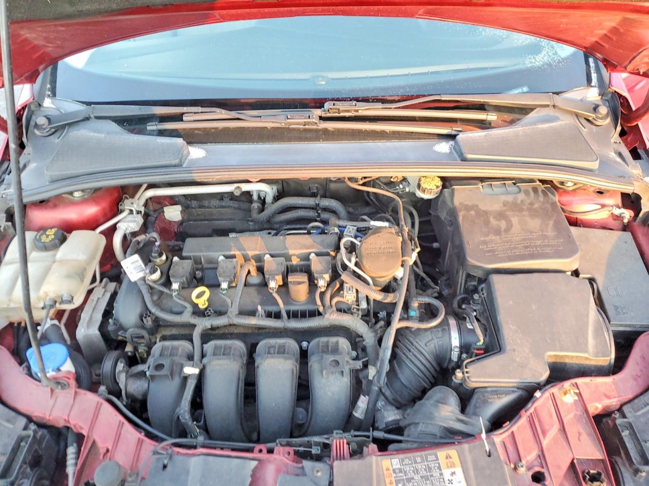 2015 FORD FOCUS SE photo 11