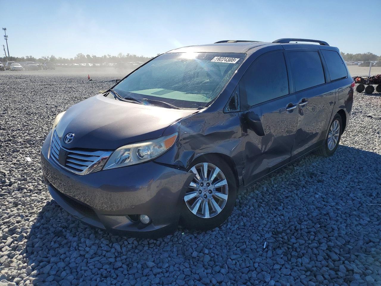 2014 TOYOTA SIENNA