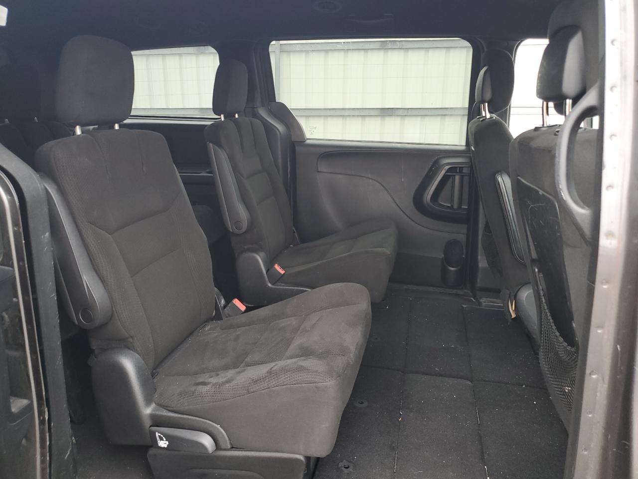 2015 DODGE GRAND CARAVAN photo 11