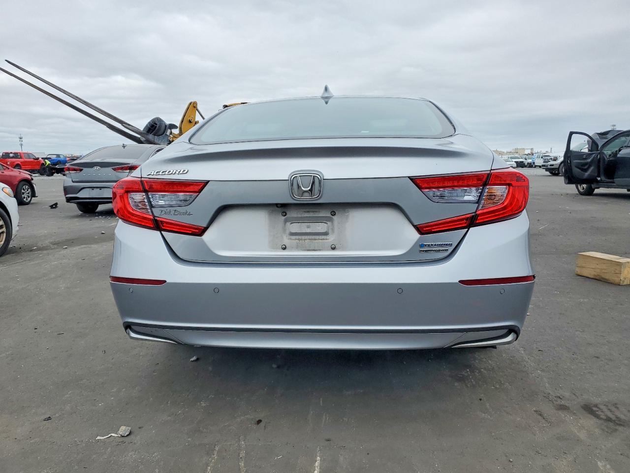 2018 HONDA ACCORD TOURING HYBRID photo 6