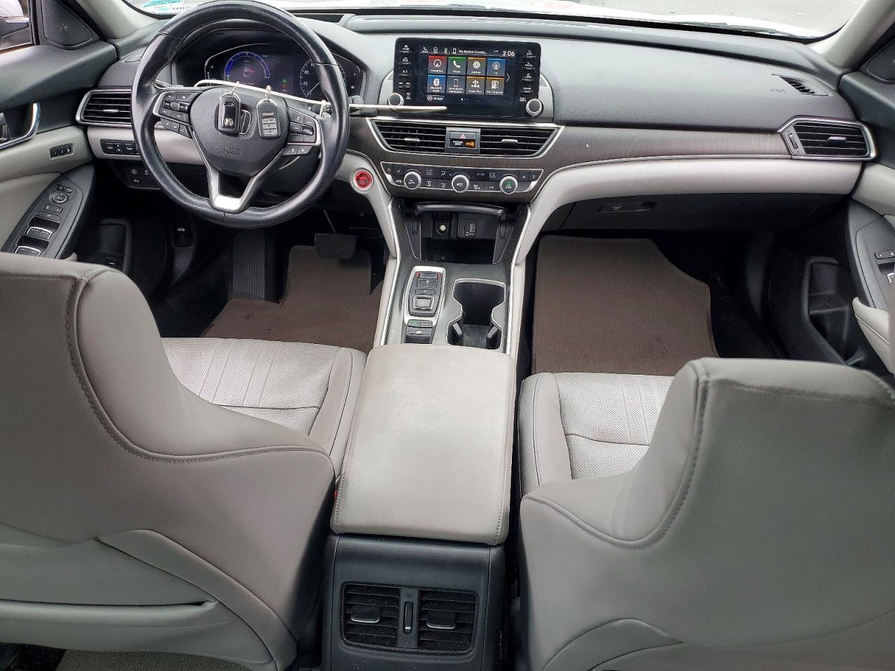 2018 HONDA ACCORD TOURING HYBRID photo 8