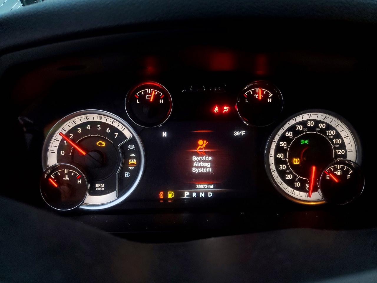 2022 RAM 1500 CLASSIC SLT photo 9