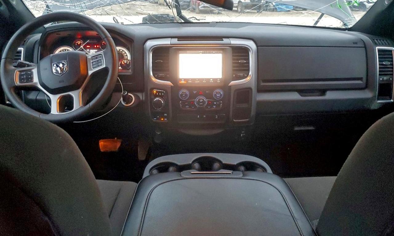 2022 RAM 1500 CLASSIC SLT photo 8