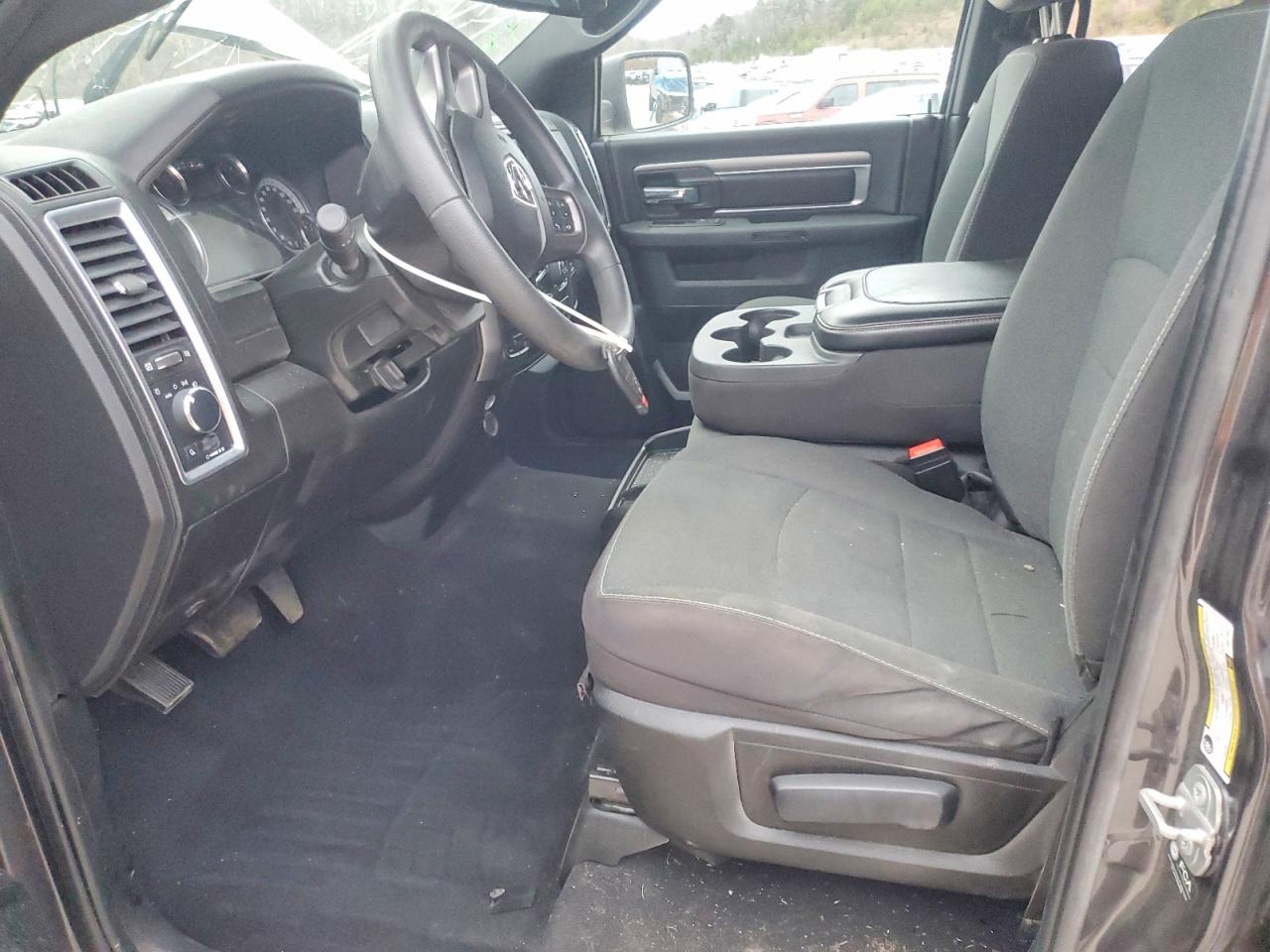 2022 RAM 1500 CLASSIC SLT photo 7