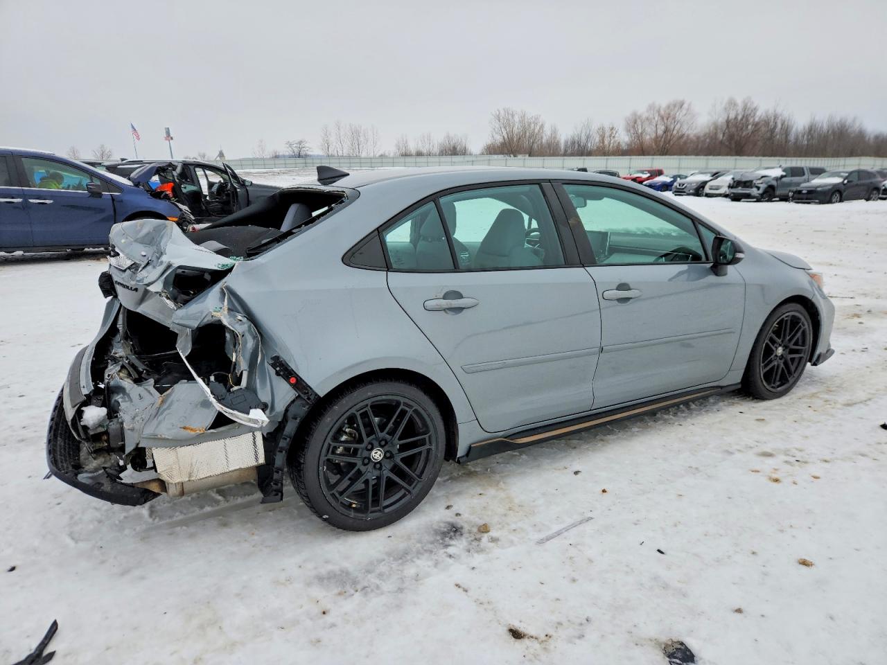 2021 TOYOTA COROLLA SE photo 3