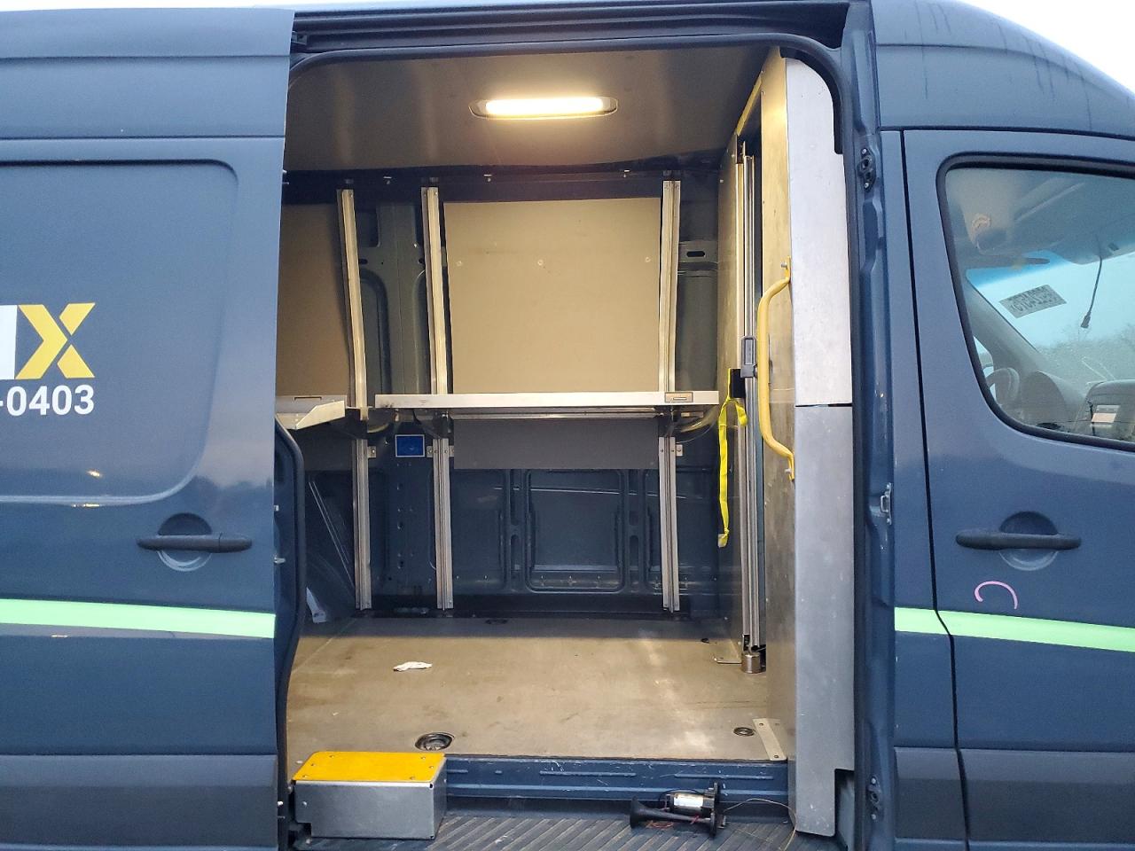 2018 MERCEDES BENZ SPRINTER 2500 DELIVERY VAN photo 11