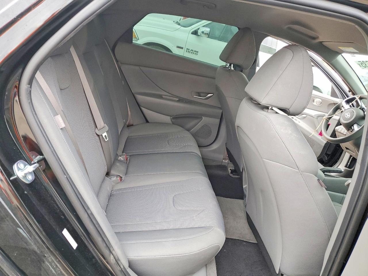 2025 HYUNDAI ELANTRA SE photo 10