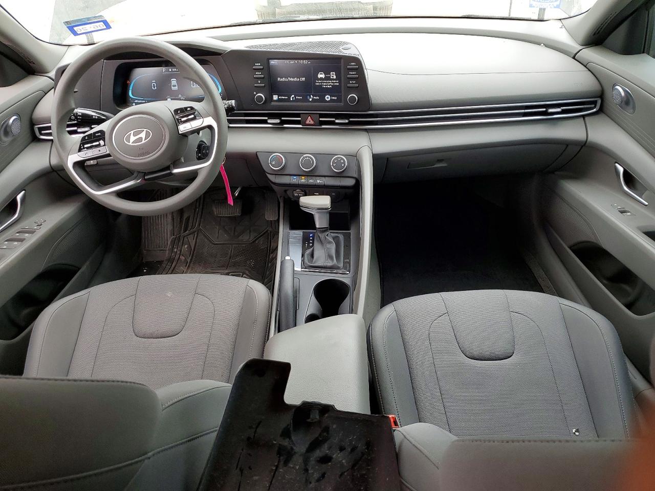 2025 HYUNDAI ELANTRA SE photo 8