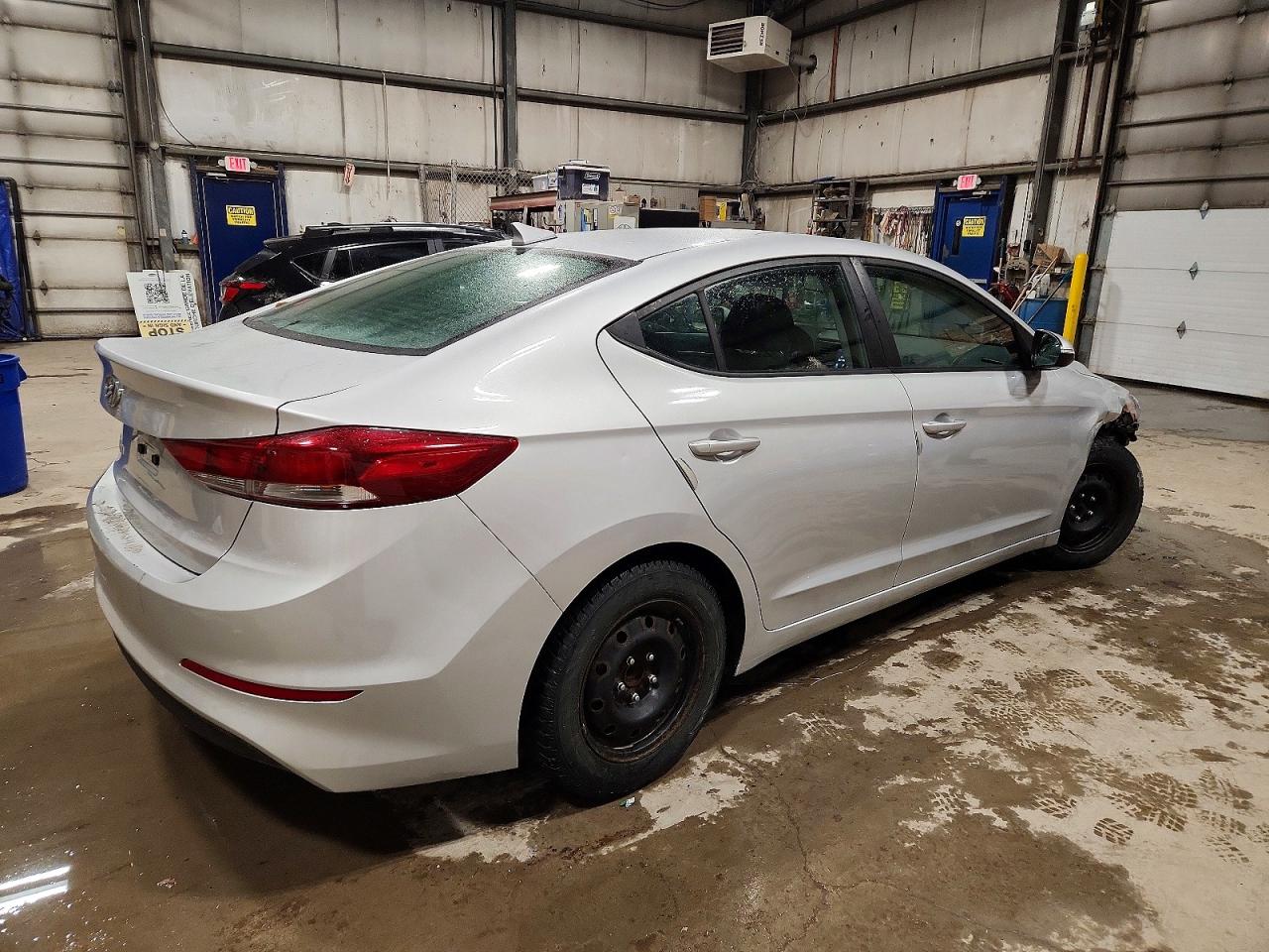 2017 HYUNDAI ELANTRA SE photo 3
