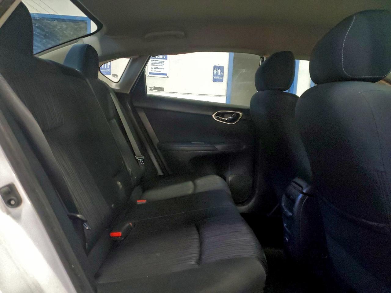 2019 NISSAN SENTRA S photo 10