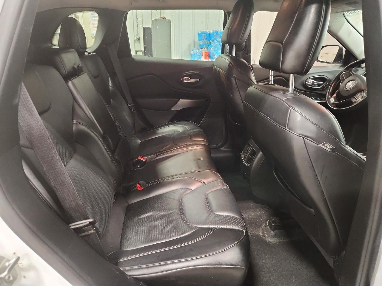 2019 JEEP CHEROKEE LIMITED photo 11