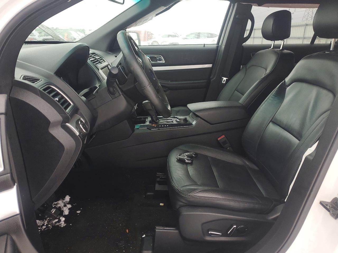 2016 FORD EXPLORER XLT photo 7
