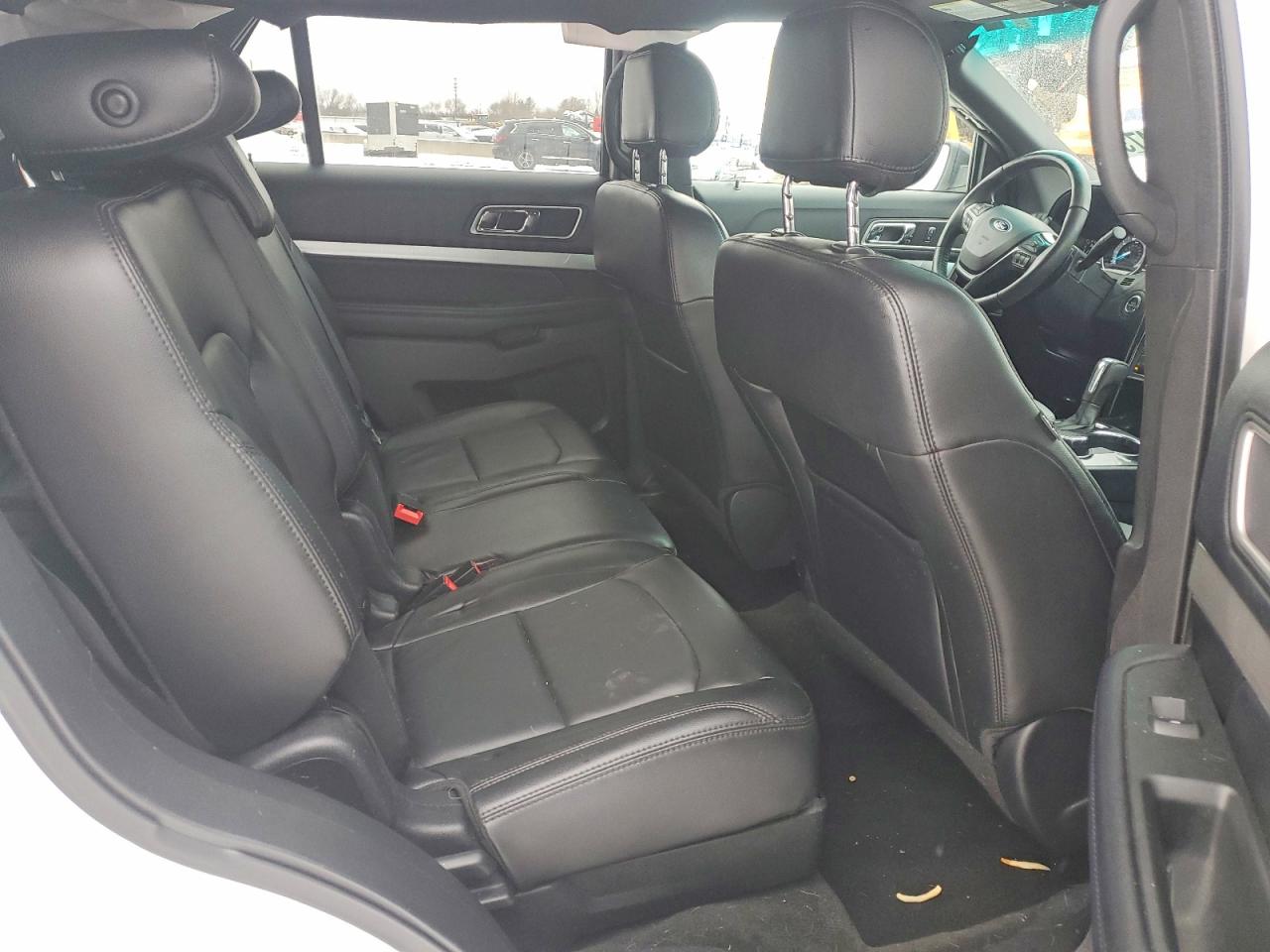 2016 FORD EXPLORER XLT photo 11