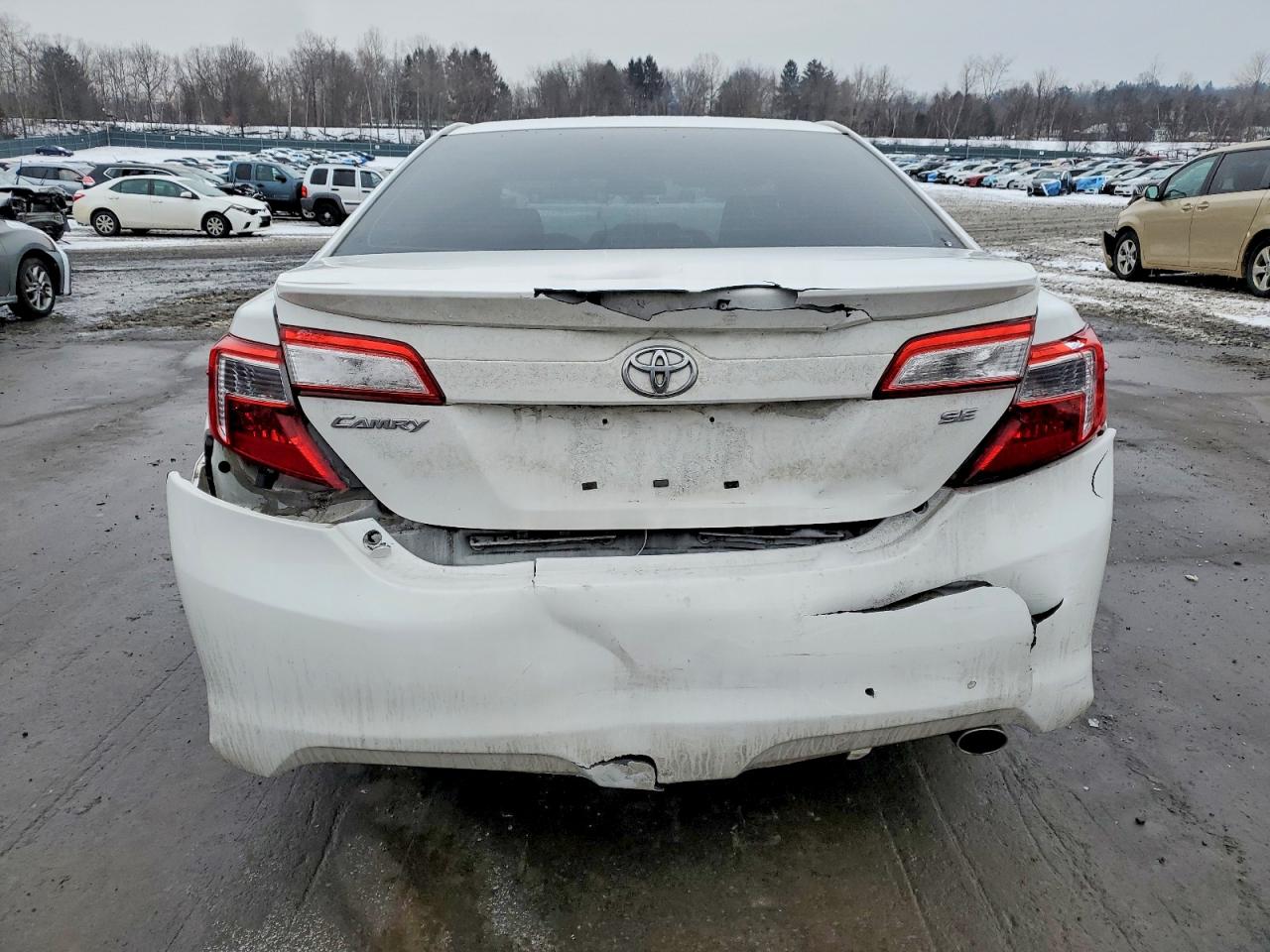 2012 TOYOTA CAMRY BASE photo 6