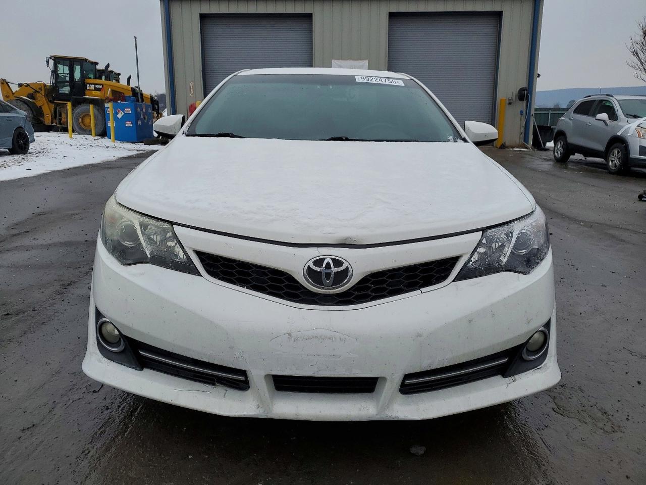 2012 TOYOTA CAMRY BASE photo 5