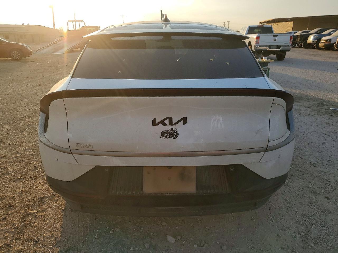 2022 KIA EV6 LIGHT photo 6