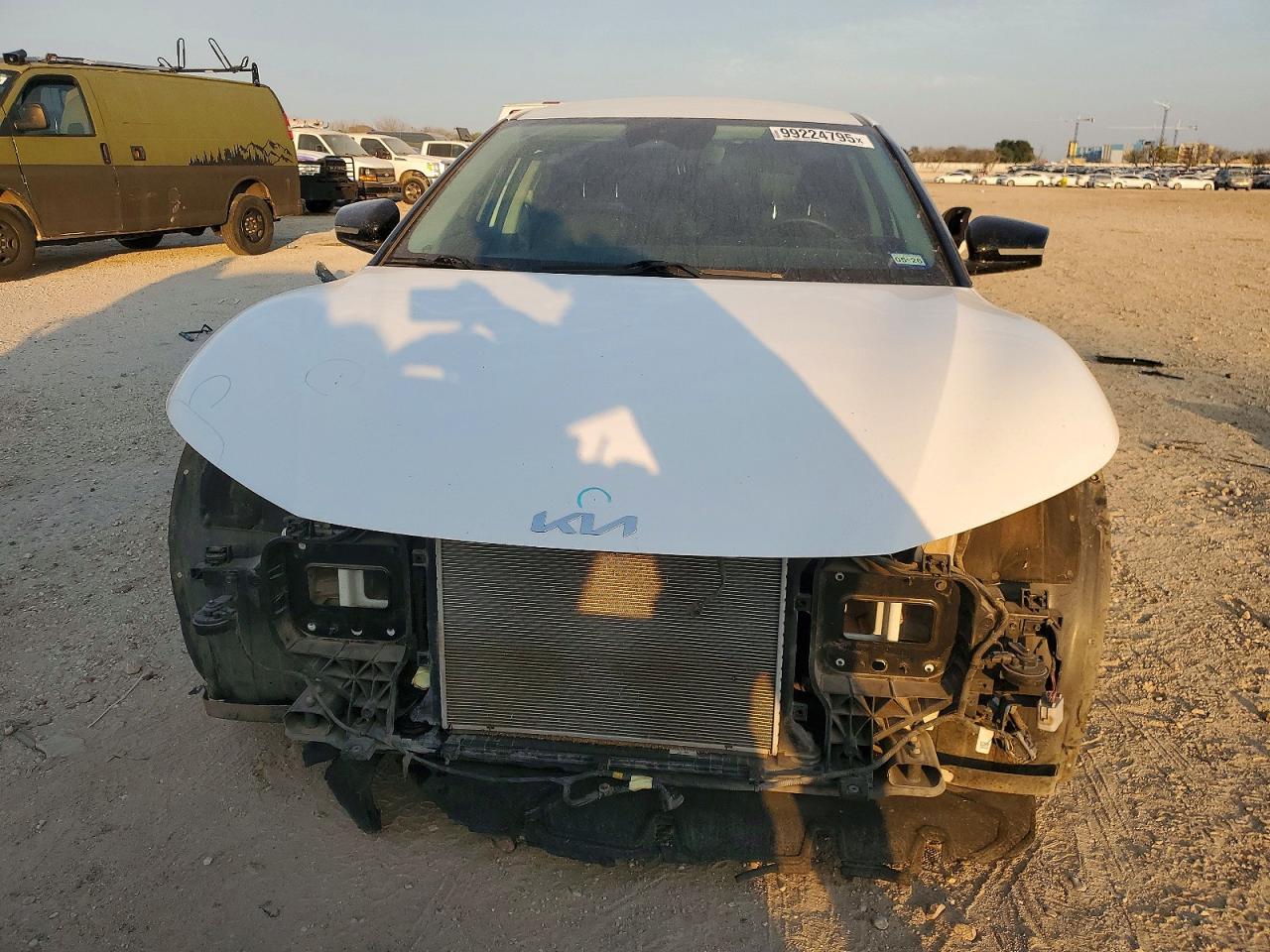 2022 KIA EV6 LIGHT photo 5