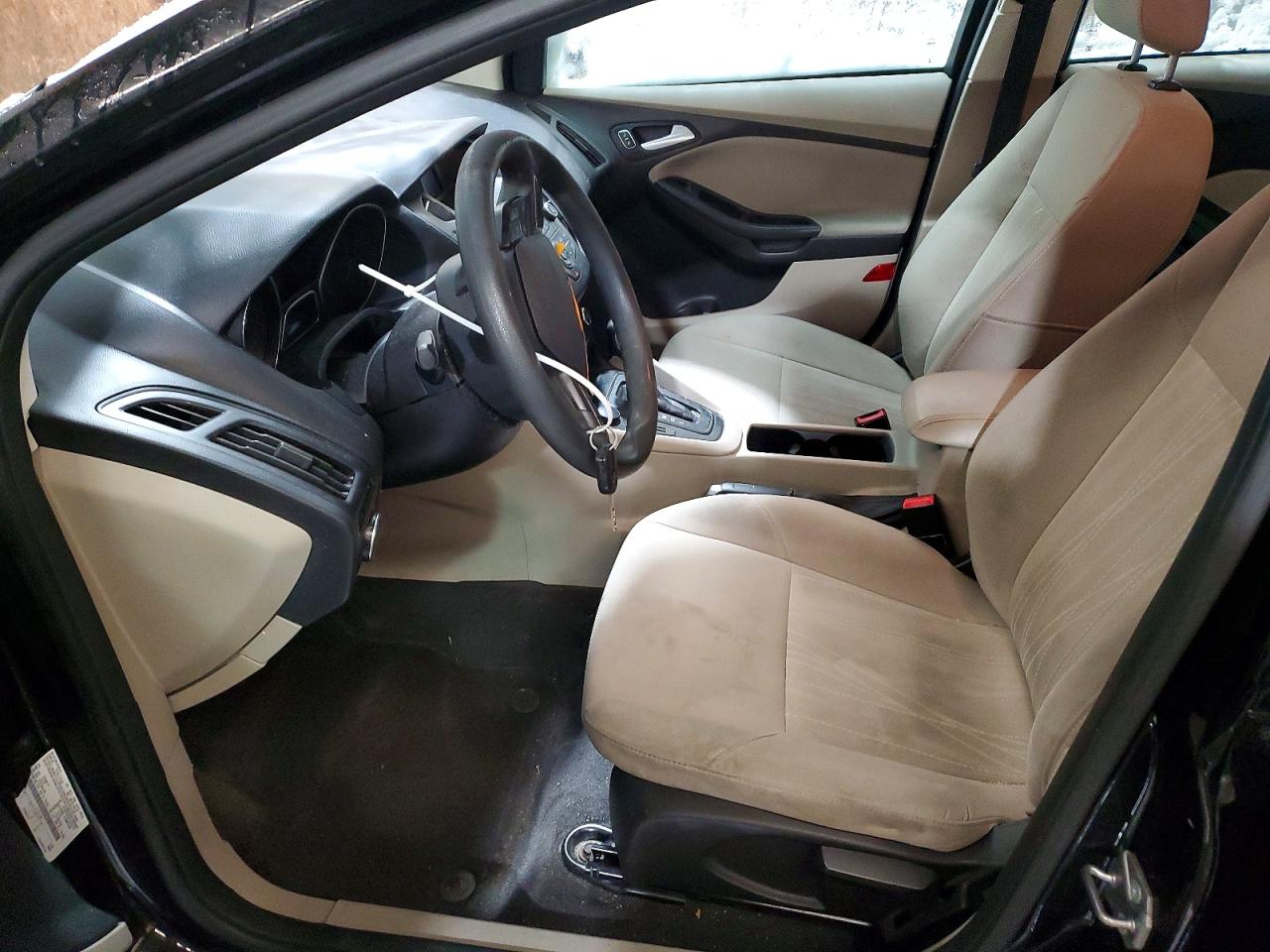 2018 FORD FOCUS SE photo 7