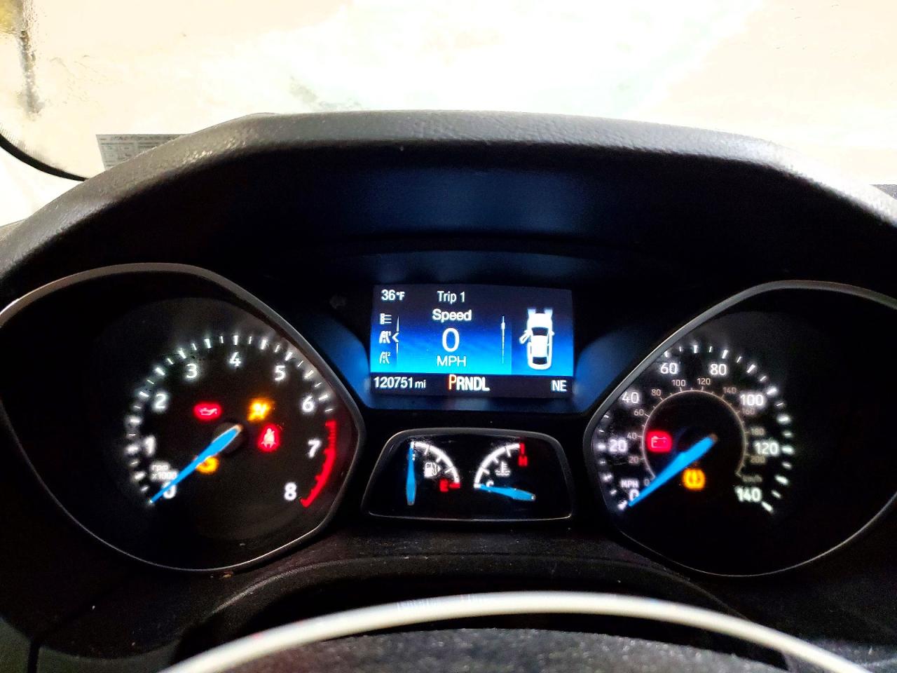 2018 FORD FOCUS SE photo 9
