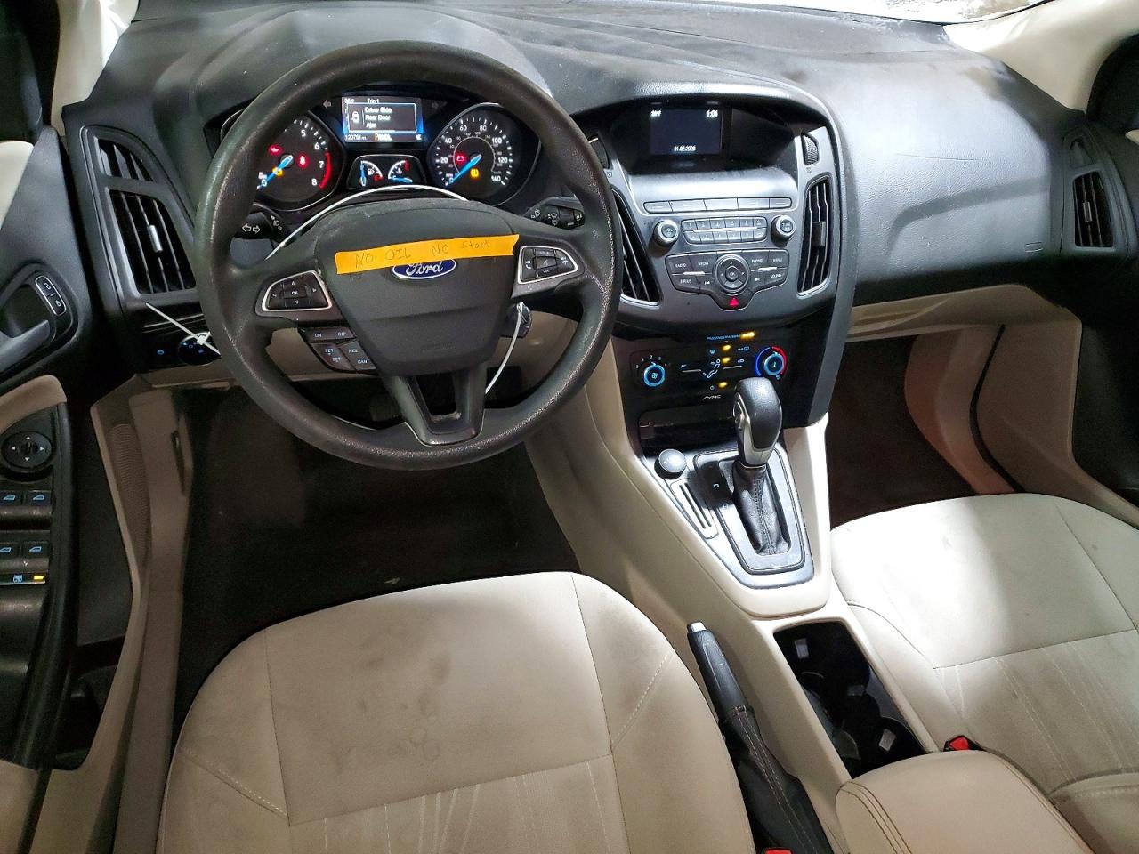 2018 FORD FOCUS SE photo 8