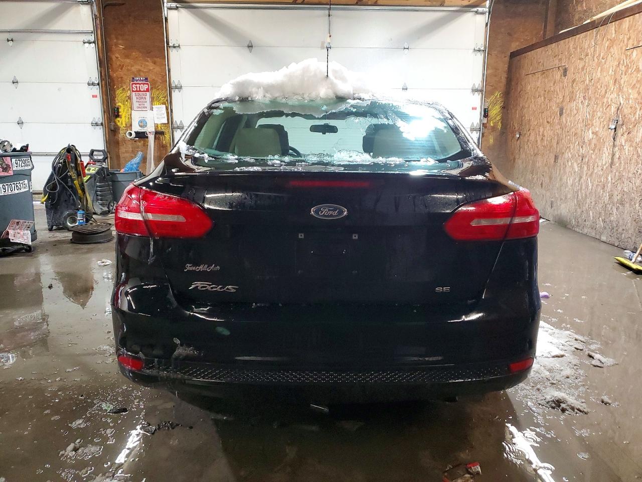 2018 FORD FOCUS SE photo 6