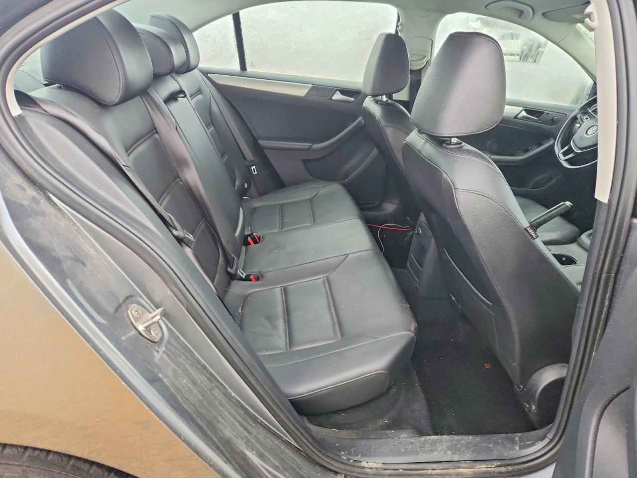 2017 VOLKSWAGEN JETTA SE photo 10