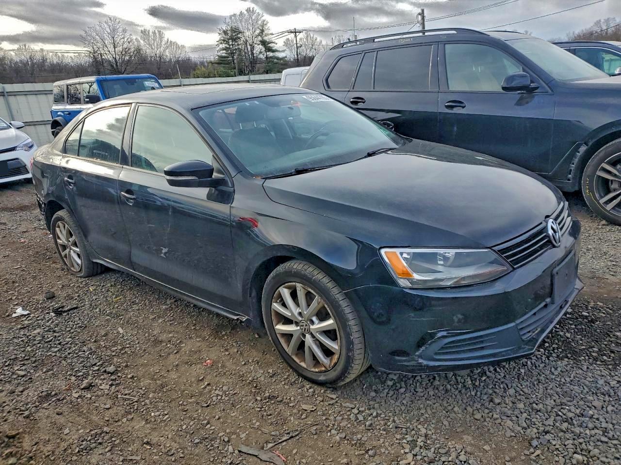 2012 VOLKSWAGEN JETTA SE photo 4