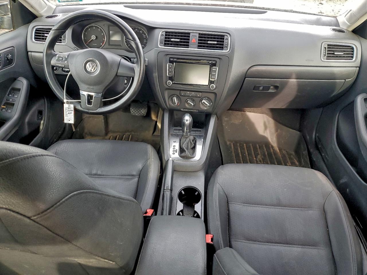 2012 VOLKSWAGEN JETTA SE photo 8