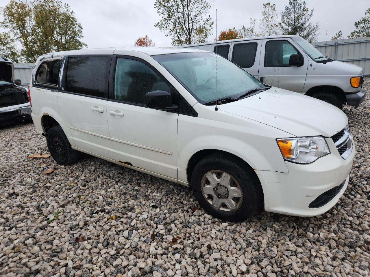 2012 DODGE GRAND CARAVAN SE photo 4