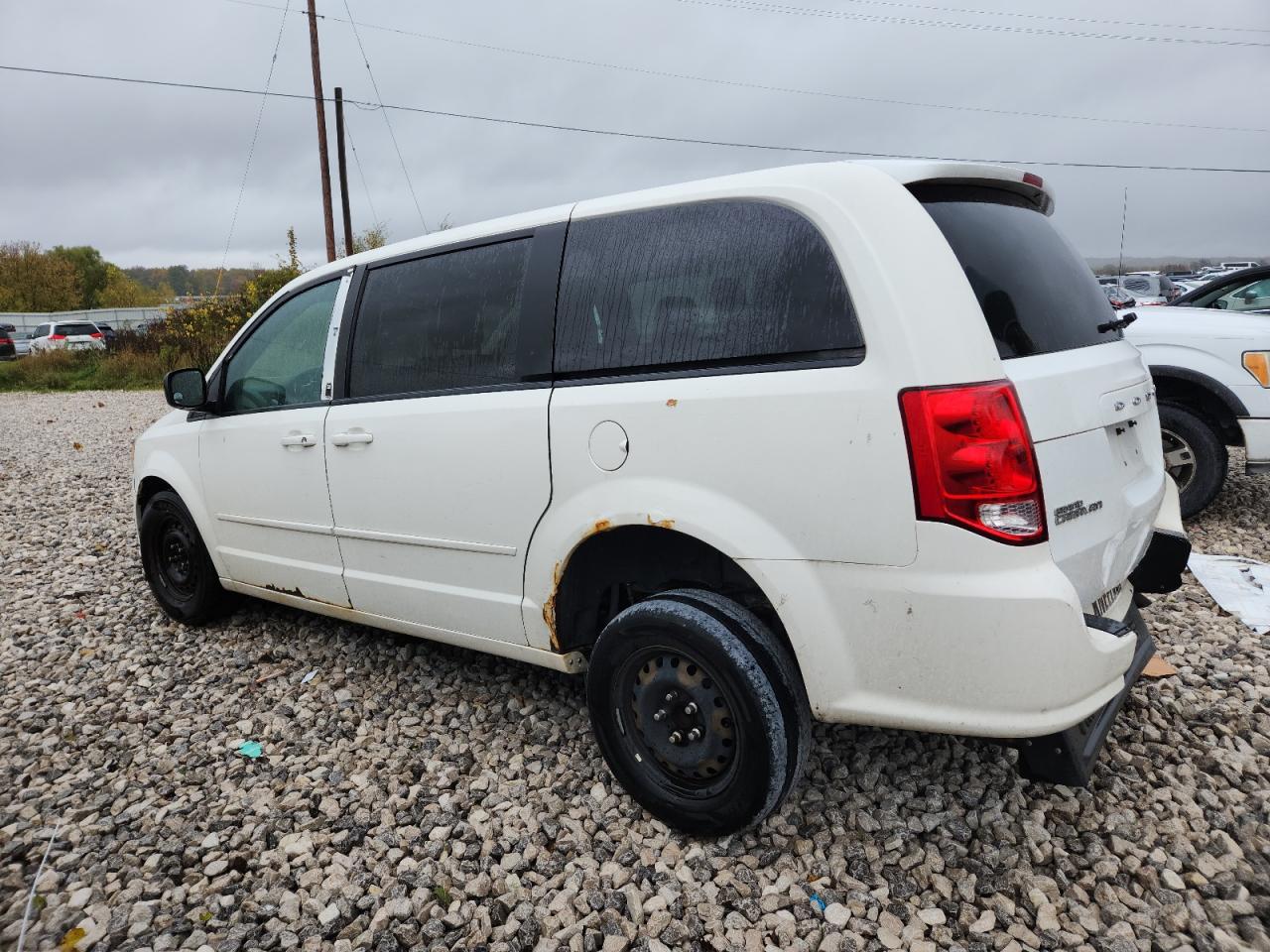 2012 DODGE GRAND CARAVAN SE photo 2