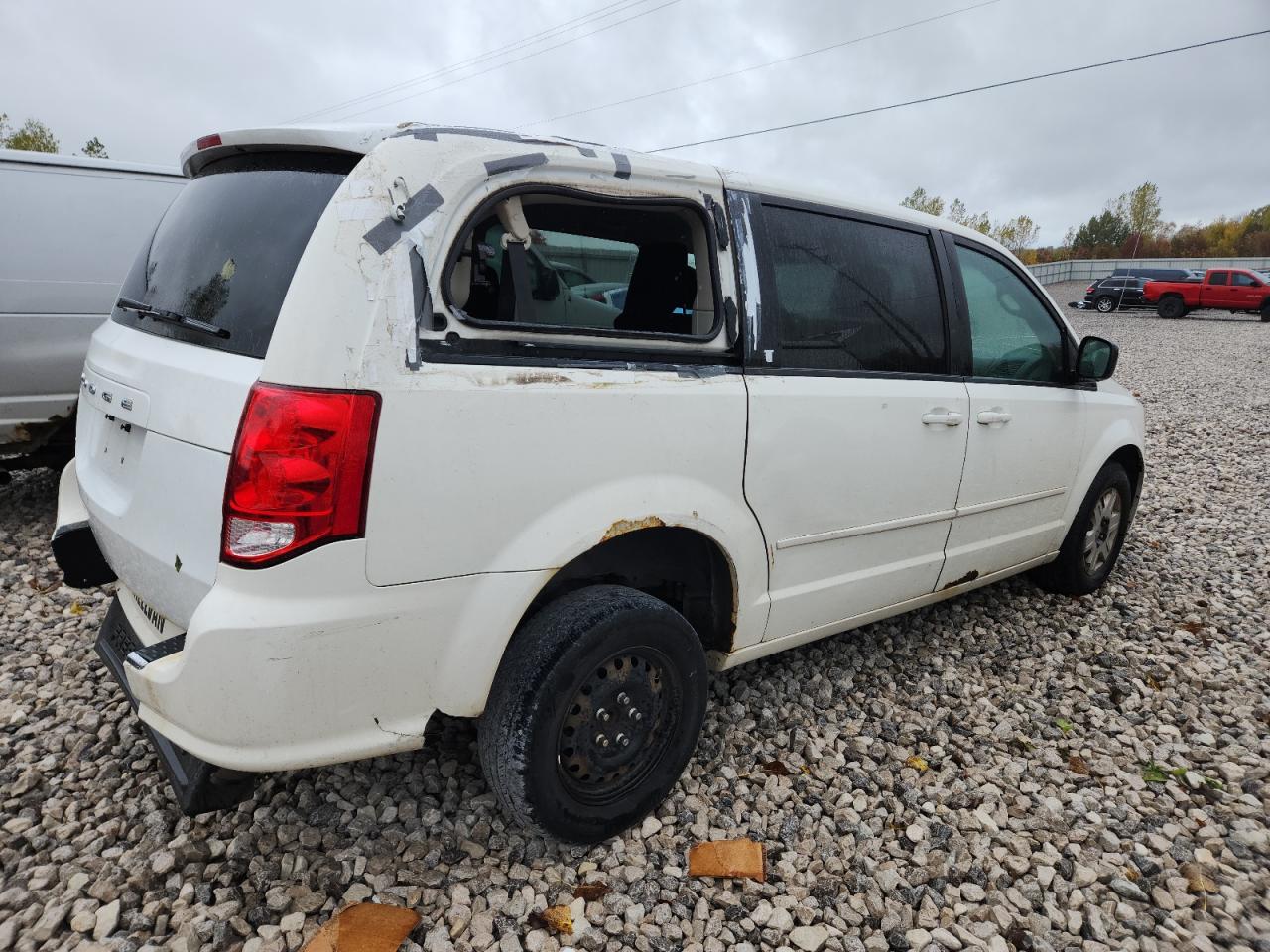 2012 DODGE GRAND CARAVAN SE photo 3