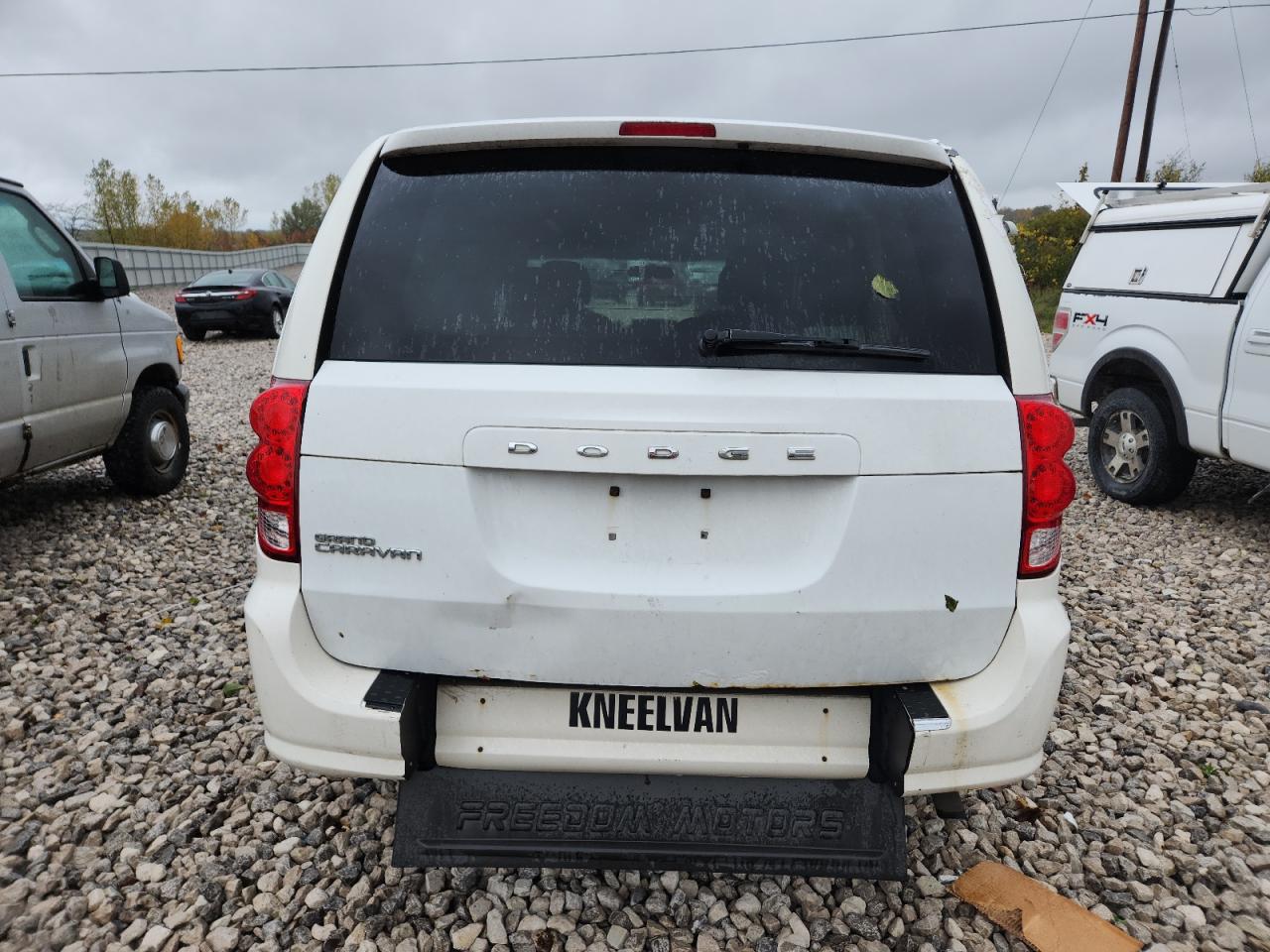 2012 DODGE GRAND CARAVAN SE photo 6
