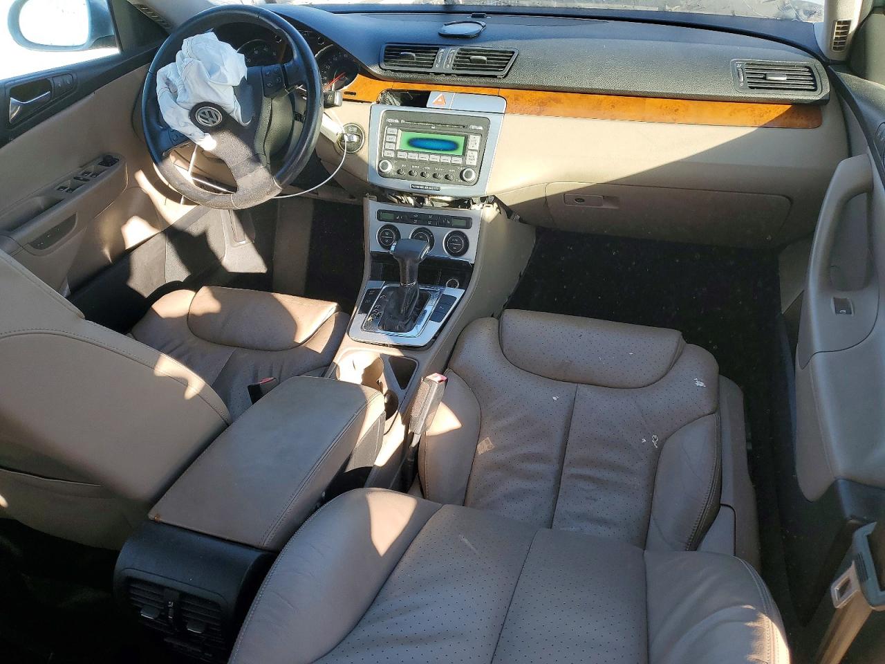 2008 VOLKSWAGEN PASSAT LUX photo 8