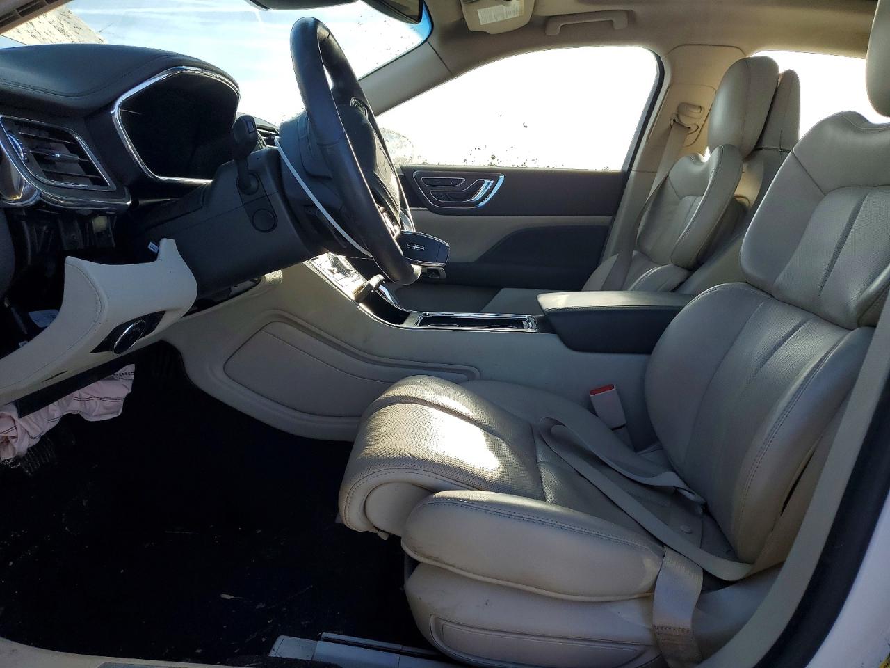 2019 LINCOLN CONTINENTAL SELECT photo 7