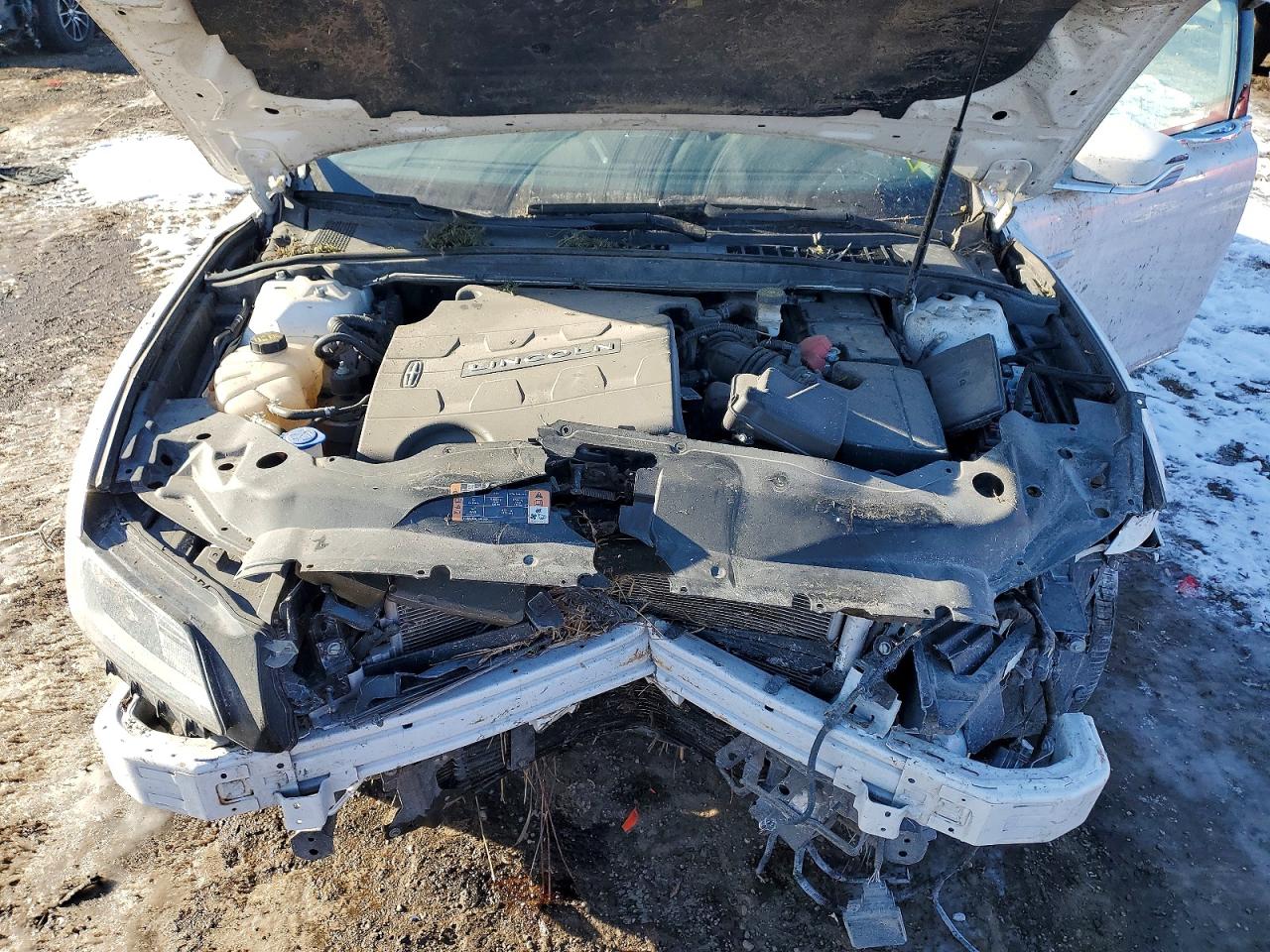 2019 LINCOLN CONTINENTAL SELECT photo 11