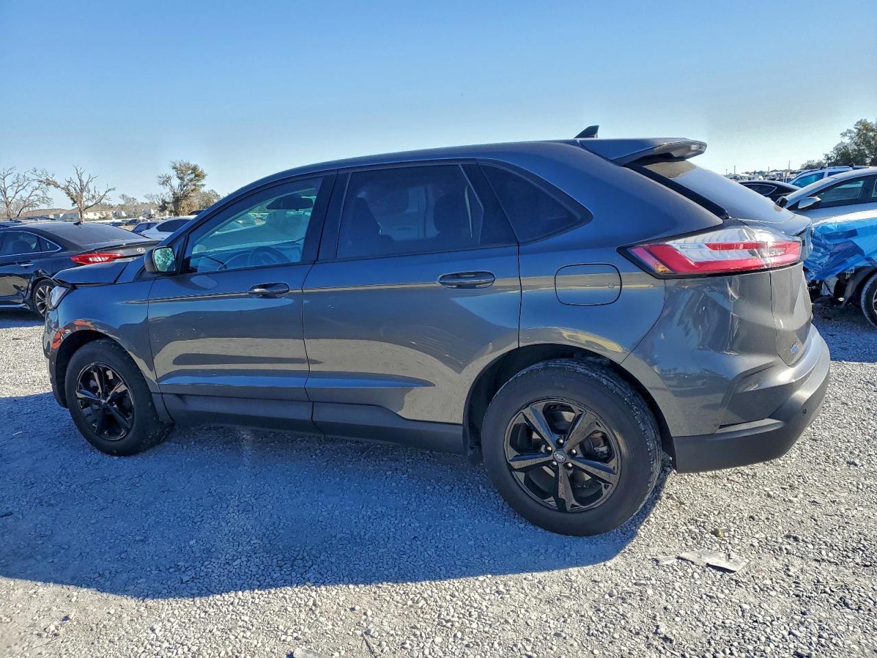 2021 FORD EDGE SE photo 2