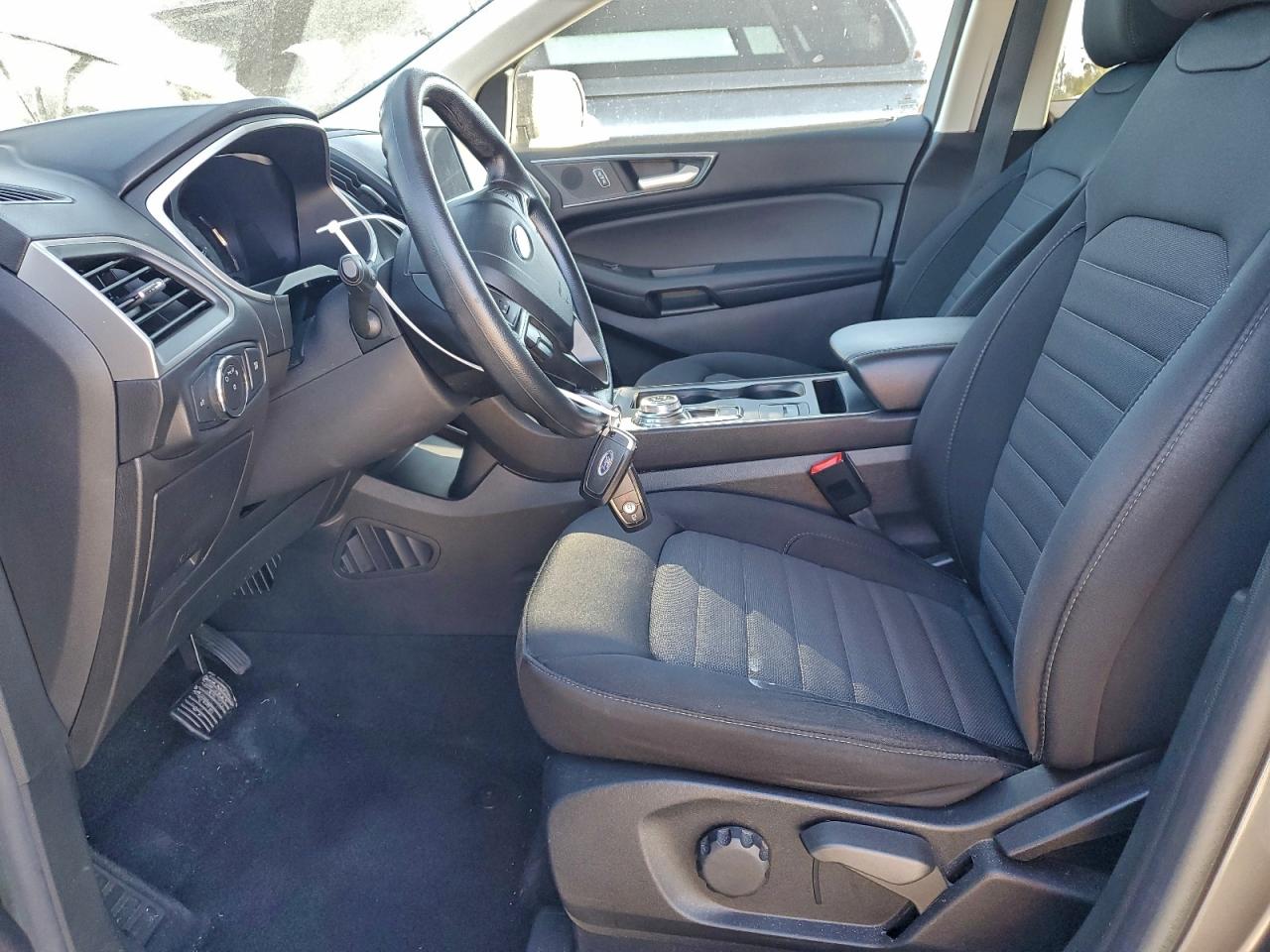 2021 FORD EDGE SE photo 7