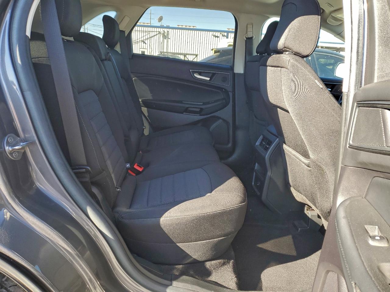 2021 FORD EDGE SE photo 11