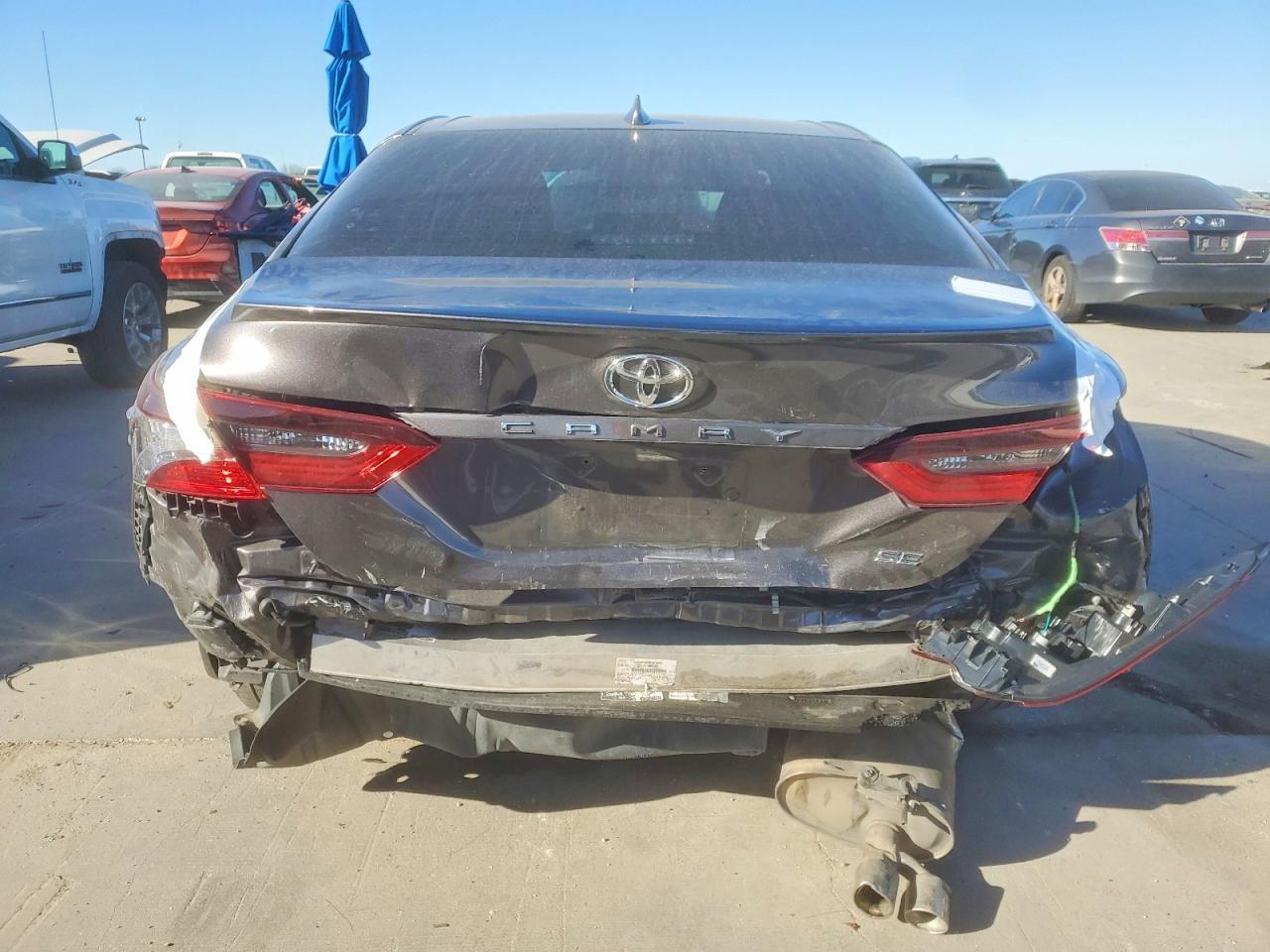 2024 TOYOTA CAMRY SE NIGHT SHADE photo 6