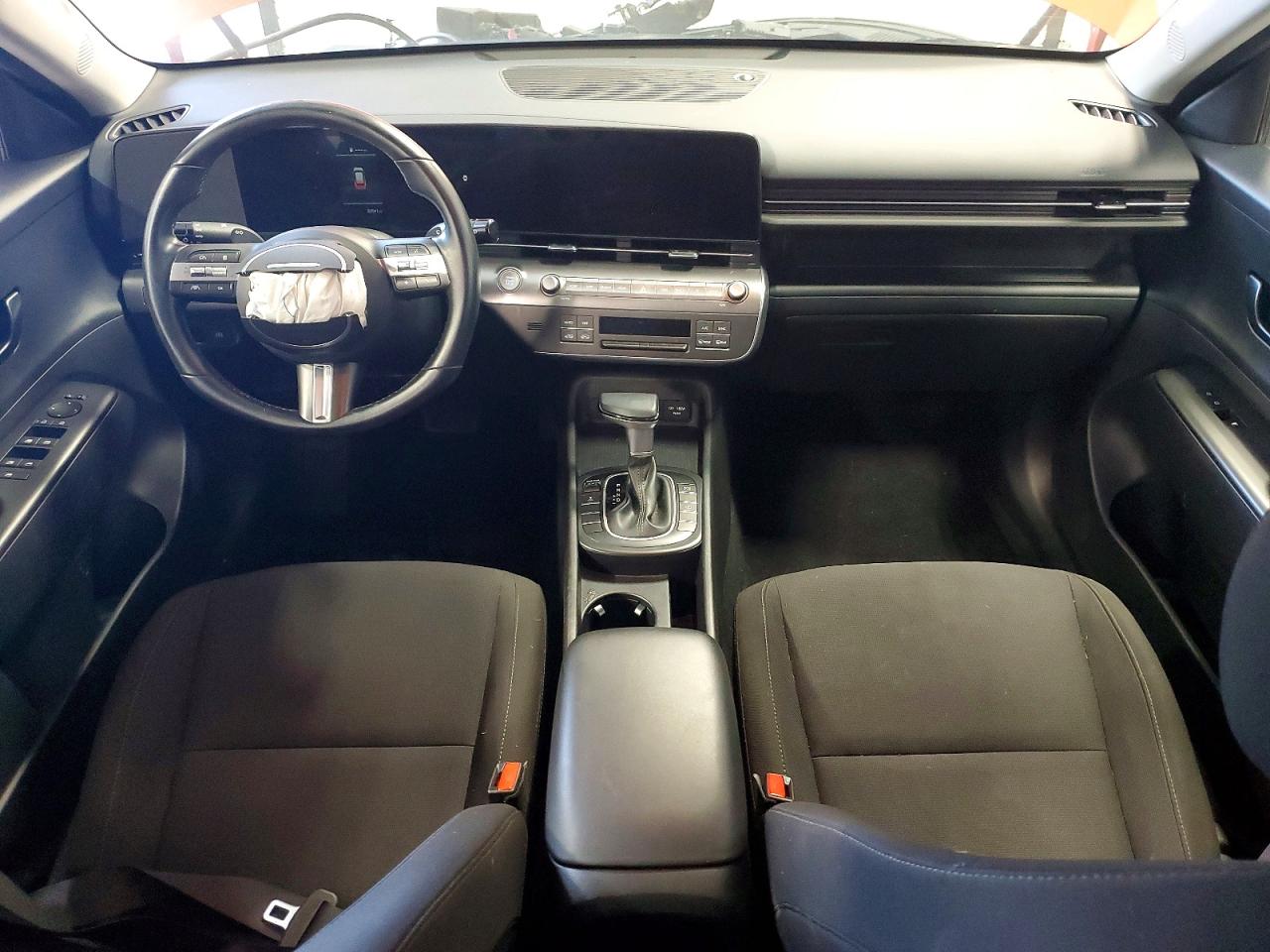 2024 HYUNDAI KONA SEL photo 8