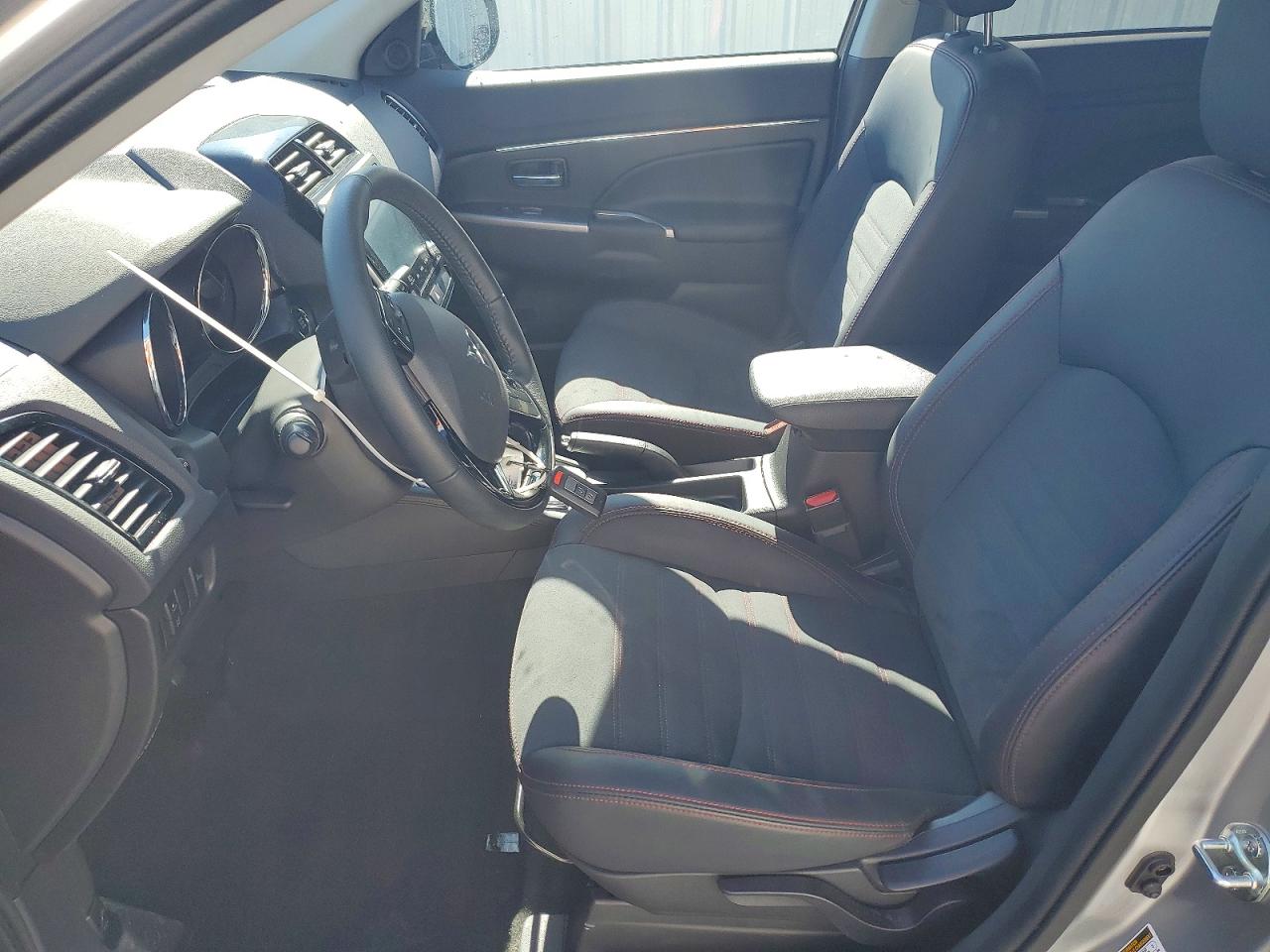 2025 MITSUBISHI OUTLANDER SPORT S photo 7