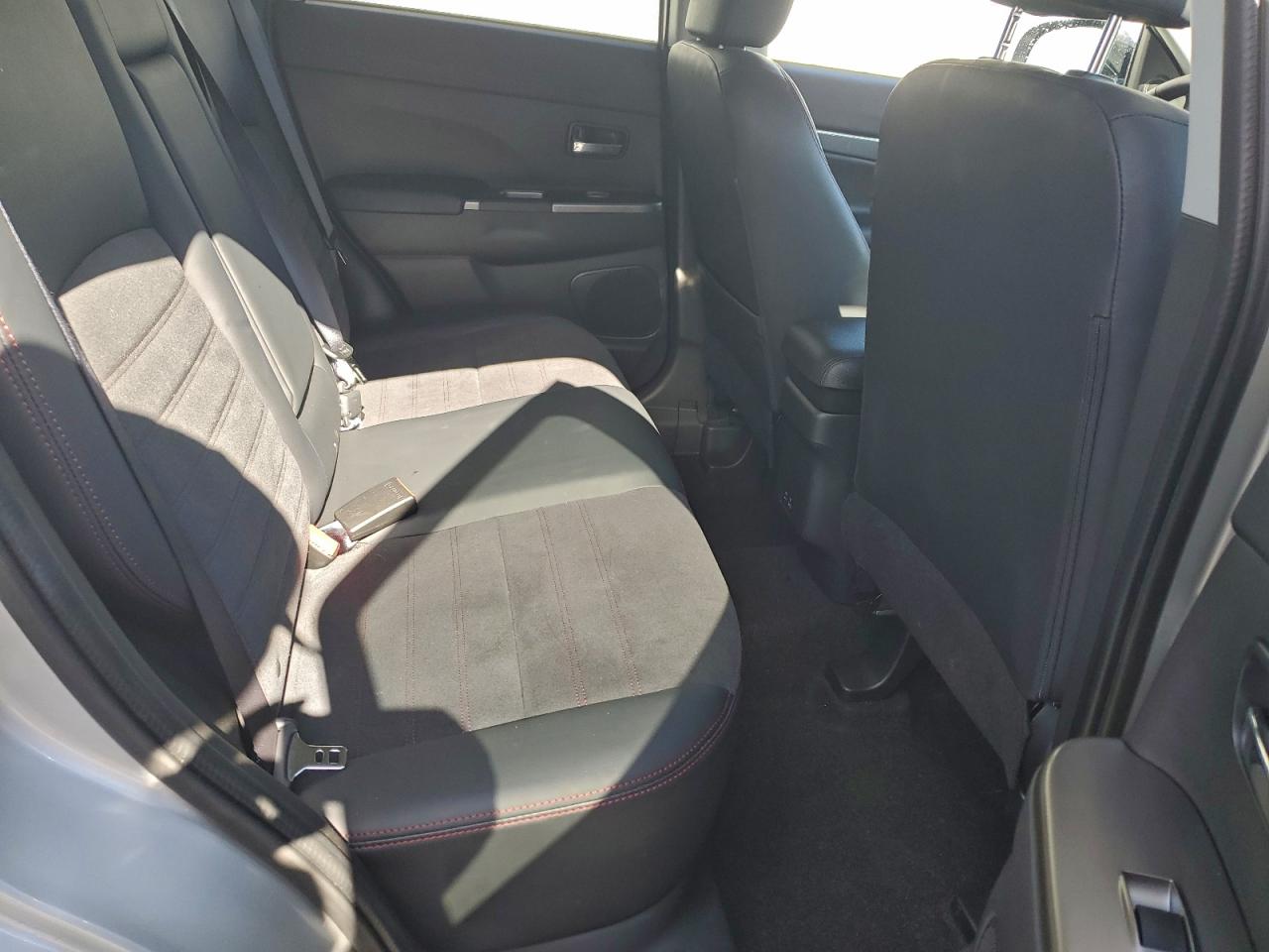 2025 MITSUBISHI OUTLANDER SPORT S photo 11