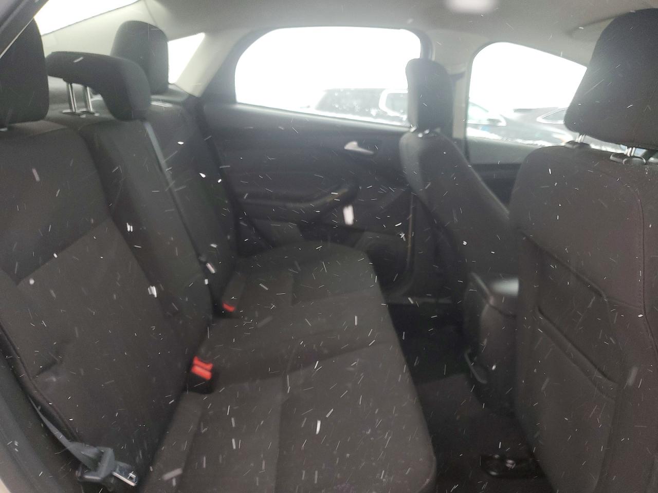 2017 FORD FOCUS SE photo 10