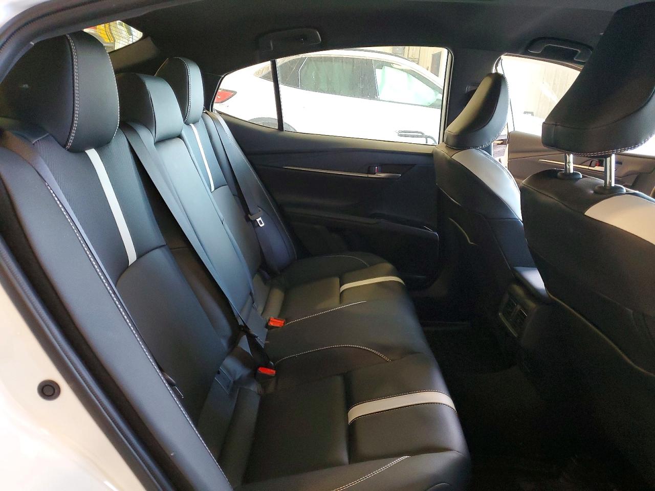 2026 TOYOTA CAMRY XSE photo 10