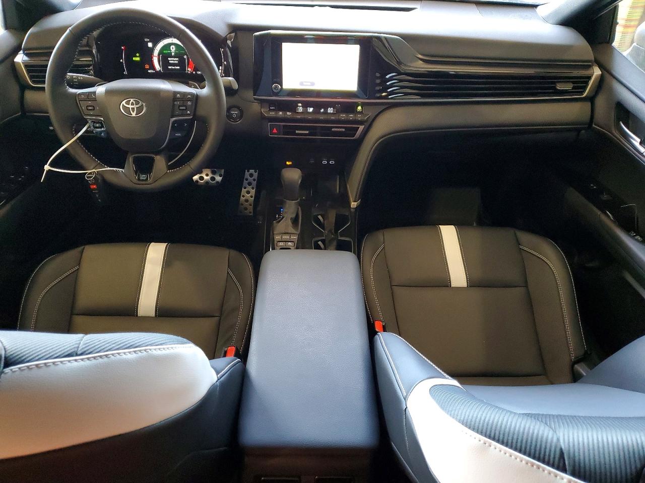 2026 TOYOTA CAMRY XSE photo 8