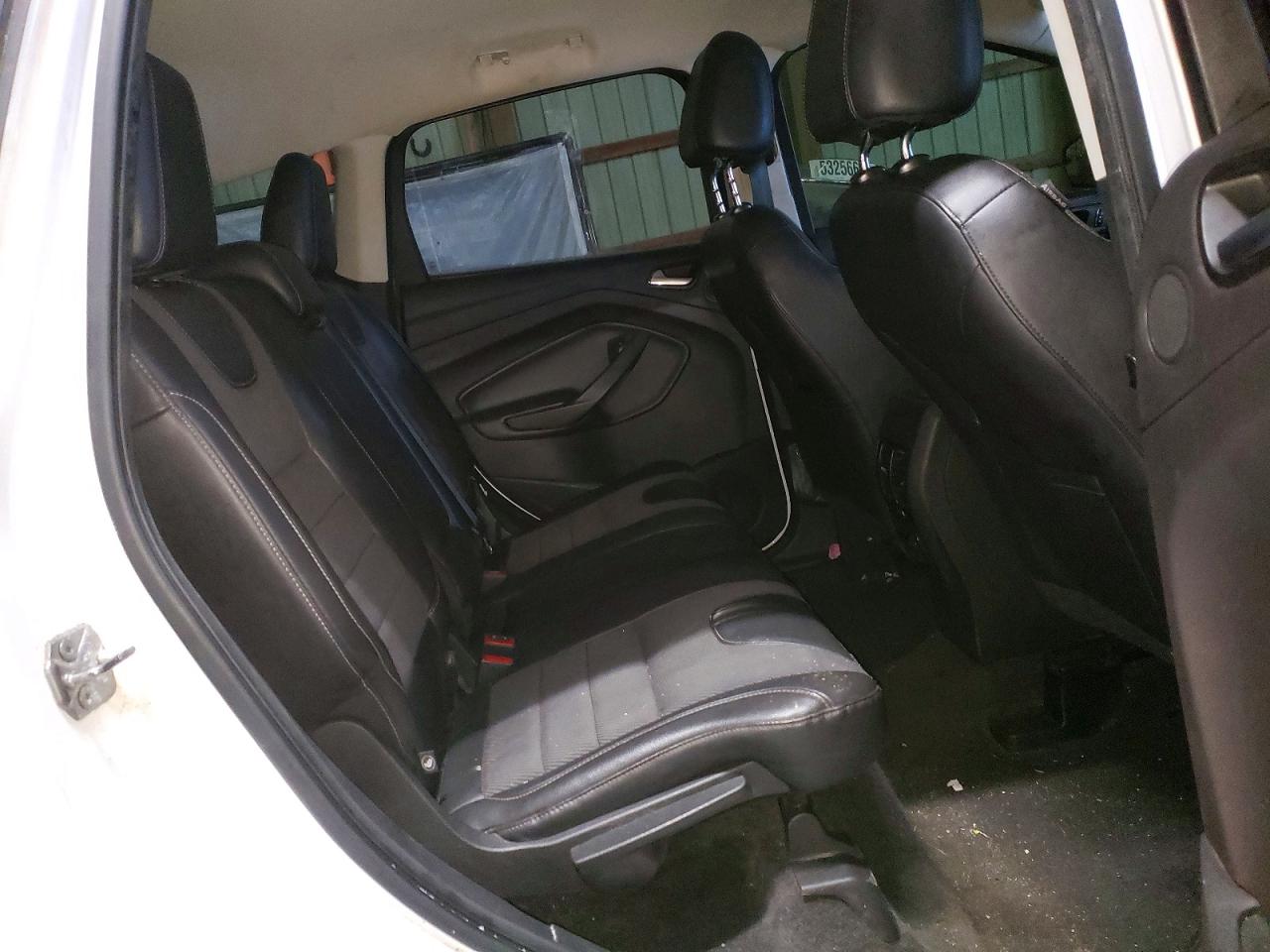 2016 FORD ESCAPE SE photo 11