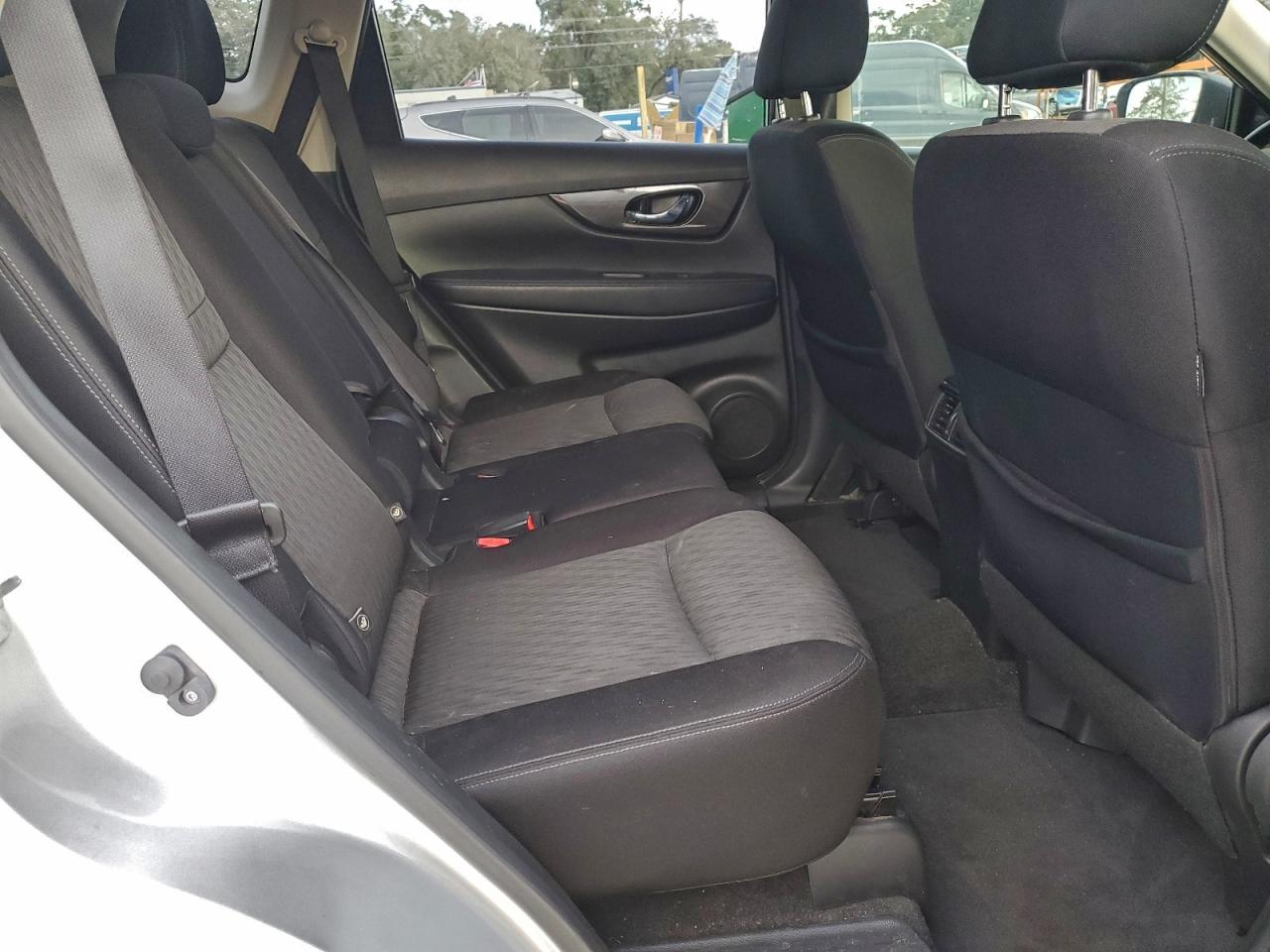 2019 NISSAN ROGUE S photo 11