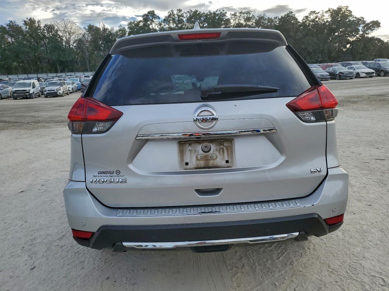 2019 NISSAN ROGUE S photo 6