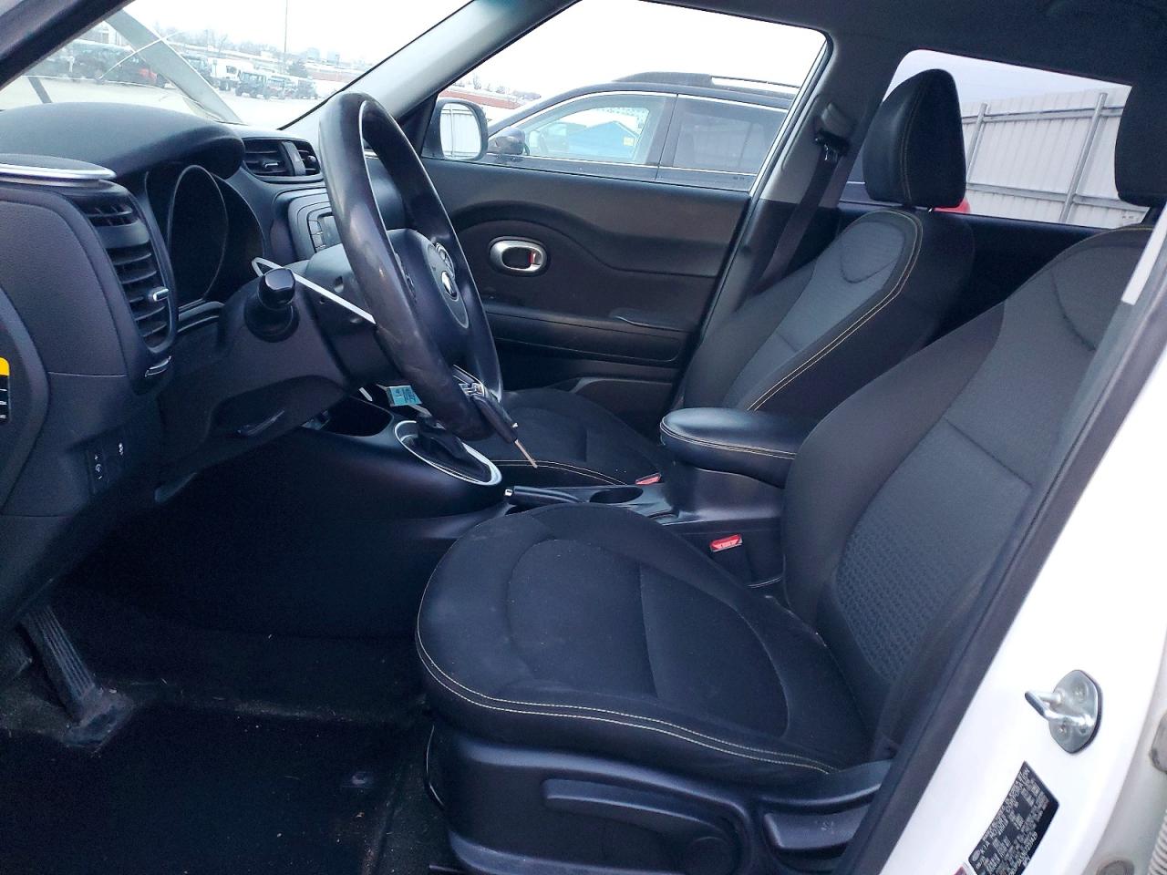 2016 KIA SOUL + photo 7